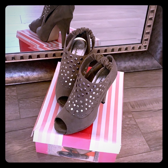 Charlotte Russe Shoes - CHARLOTTE RUSSE neutral color studded heels for women Size 6
